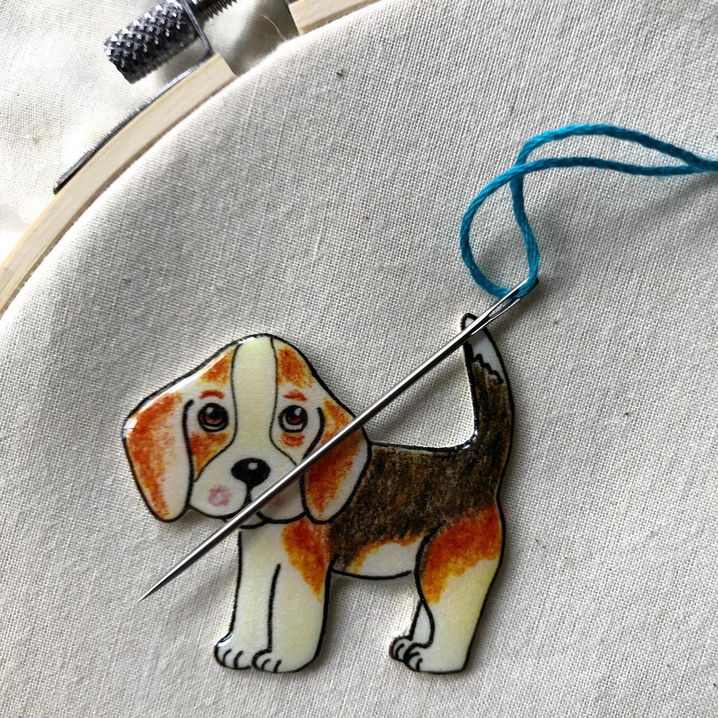 Beagle Needle Minder with Flowers: Cross Stitch Embroidery Magnet