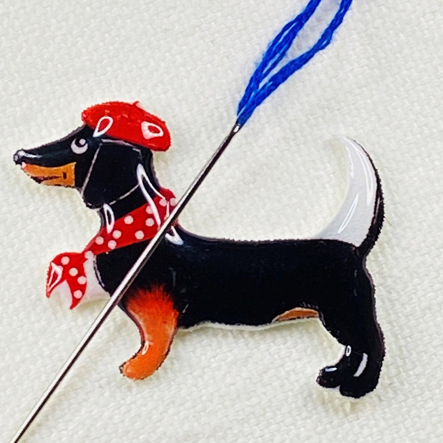 Dachshund Needle Minder Magnet: Personalized Dog Sewing Keeper