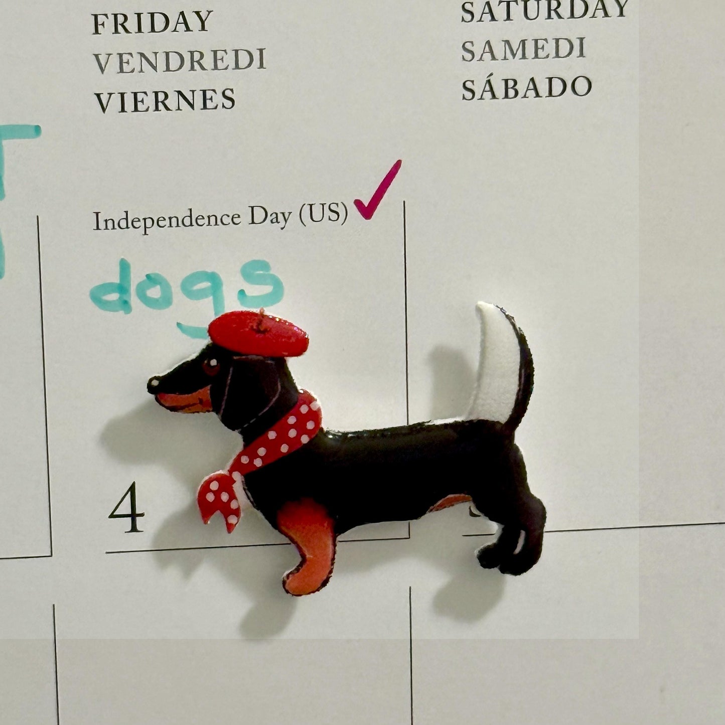 Dachshund Needle Minder Magnet: Personalized Dog Sewing Keeper