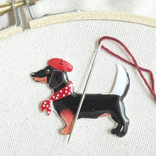 Dachshund Needle Minder Magnet: Personalized Dog Sewing Keeper