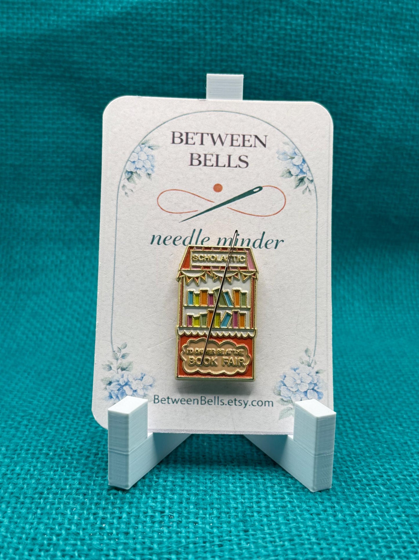 School Book Fair Needle Minder | Retro Book Stand Magnet | Teacher Nostalgia Gift | Reading Aesthetic | Cross Stitch Needle Holder
